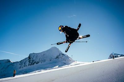 Eileen Gu skiing at the half pipe in Kitzsteinhorn, Austria on November 23, 2023.
