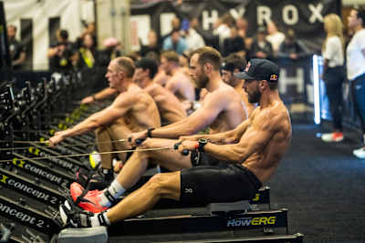 Alexander Rončević competes in the Men’s Elite 15 row event at the Hyrox World Championship 2025 in Chicago, USA, demonstrating peak endurance and dynamic strength.