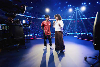 Giniiro interviewing BrokenBlade from G2 Esports at League Of Its Own on November 29, 2025 in Munich, Germany.