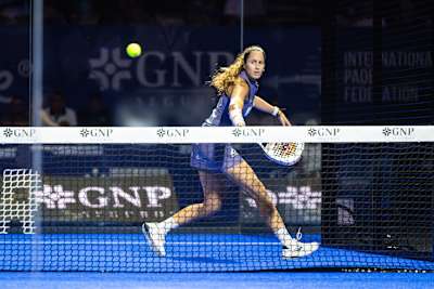 Gemma Triay Pons of Spain competes during the GNP MEXICO MAJOR PREMIER PADEL in Acapulco, Mexico on December 1, 2024.