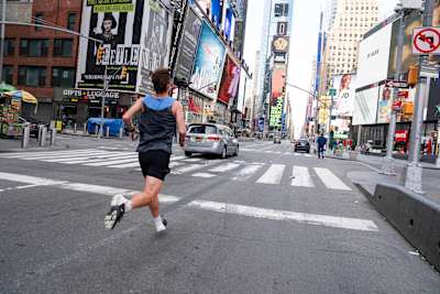 David Kilgore running during the 8th edition of the wings for life world run - app run