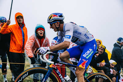 Fans pushing Florian Lipowitz