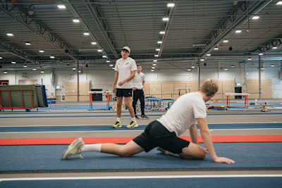Armand Duplantis während des Red Bull Under My Wiiings in Stockholm, Schweden im Jahr 2023.