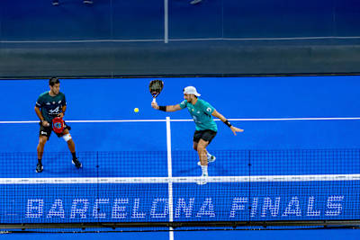 El 14 de diciembre de 2025, Alejandro Galán y Fede Chingotto compiten en la Final Premier Padel 2025 en Barcelona, aportando una dinámica energía alimentada por Red Bull en la pista azul