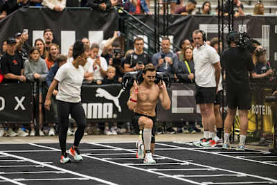 Tim Wenisch compite en la Elite 15 masculina en el Campeonato del Mundo Hyrox 2025, Chicago. 