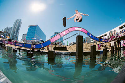 Garrett Ginner podczas Kasso Fest na Long Beach.