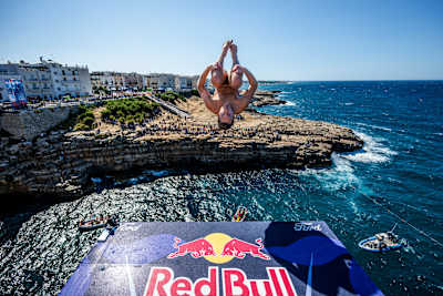 James Lichtenstein of the USA dives from the 27m platform at Polignano a Mare, Italy in 2025