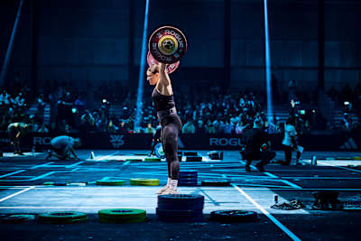 Laura Horvath compite durante las Finales del Proyecto Mundial de Fitness 2025 en Copenhague, Dinamarca, el 19 de diciembre de 2025.