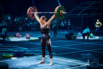 Laura Horváth compite durante las Finales del World Fitness Project 2025 en Copenhague, Dinamarca, el 19 de diciembre de 2025.
