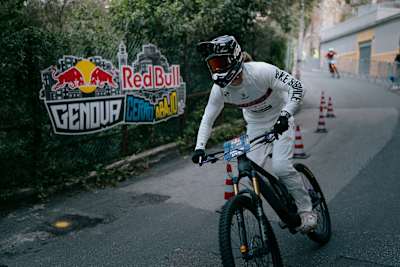 Hannes Alber races the thrilling Red Bull Cerro Abajo in Genova, Italy, 2025, weaving through the Teatro Nazionale Genova urban downhill course. 