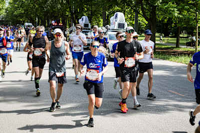 Dominic Thiem takes on the challenge at the Wings for Life World Run 2026 in Vienna, Austria, surrounded by energetic runners pushing their limits for a great cause