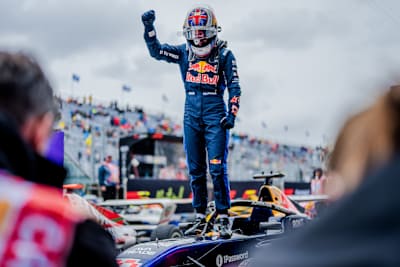 Alisha Palmowski slavi pobjedu za Campos Racing na stazi Gilles Villeneuve u Montrealu. (Foto: Sona Maleterova/Getty Images)