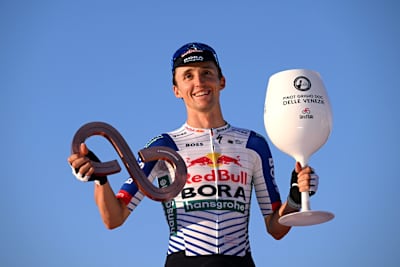 Red Bull – BORA – hansgrohe's Jay Hindley back on the Giro podium