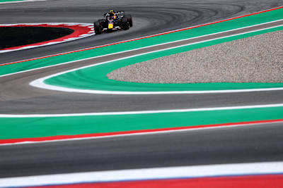 Debiutant Ayumu Iwasa na torze podczas FP1 w Barcelonie