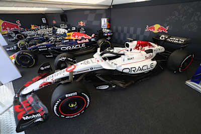 Los monoplazas de Fórmula 1 de Red Bull Racing expuestos durante el Festival de la Velocidad de Goodwood, celebrado en el circuito de Goodwood el 9 de julio de 2026 en Chichester, Inglaterra.
