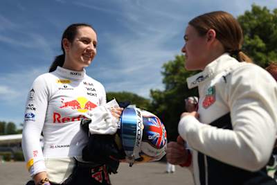 Alisha Palmowski, de la F1 Academy para Campos Racing, durante el Goodwood Festival of Speed, celebrado en el circuito de Goodwood el 9 de julio de 2026 en Chichester, Inglaterra