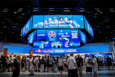 Der Eingangsbereich von Red Bull Reshuffle 2026 in Wien