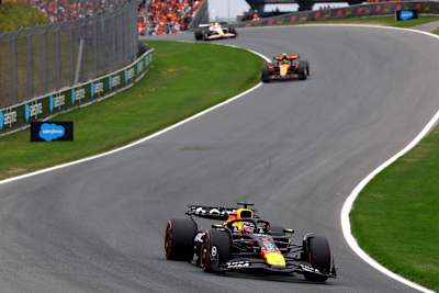 Max Verstappen en la pista durante el Gran Premio de Fórmula 1 de los Países Bajos, celebrado en el Circuito de Zandvoort el 31 de agosto de 2025 en Zandvoort, Países Bajos.
