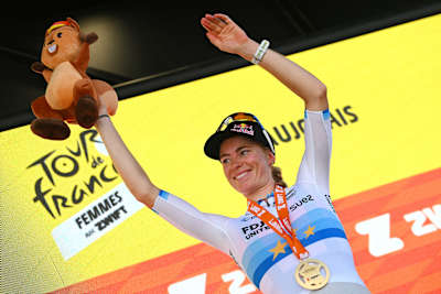 Demi Vollering of FDJ UNITED-SUEZ celebrates winning Stage 5 of the 2026 Tour de France Femmes. 