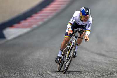 Fast cornering
