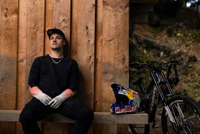 Kade Edwards au Dyfi Bike Park, au Royaume-Uni.