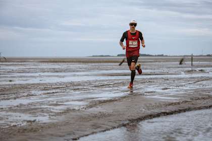 Red Bull Athlet Florian Neuschwander führte bei der Premiere von Red Bull Wattlauf das Feld an. 
