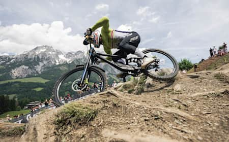 Loïc Bruni fährt beim UCI DH World Cup in Leogang, Österreich am 09. Juni 2024.