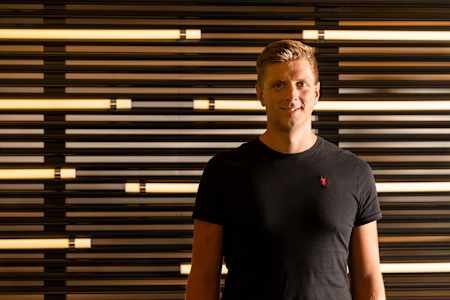 York-Peter Klöppel pozează pentru un portret înainte de a înregistra Mind Set Win în Salzburg, Austria, la 6 septembrie 2023.