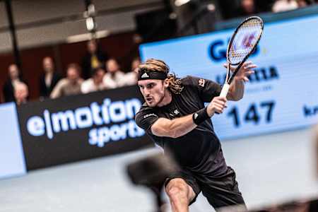 Stefanos Tsitsipas spielt gegen Dennis Novak bei den Erste Bank Open in Wien, Österreich, am 26. Oktober 2022.