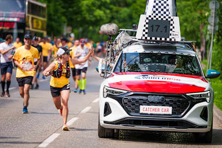 Beim Wings for Life World Run ist das Catcher Car die mobile Ziellinie