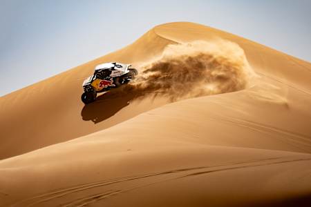 In 2024, Red Bull Off-Road Junior racer Gonçalo Guerreiro kicks up desert dust in Morocco, prepping for Dakar Rally 2025