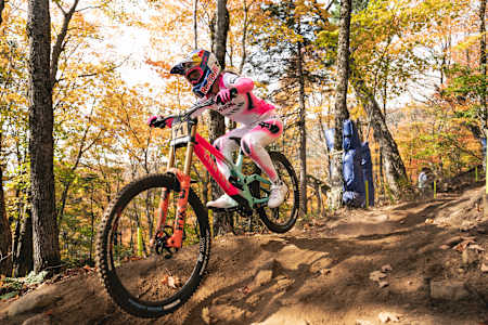 Tahnee Seagrave performs at UCI DH World Cup in Mont Sainte Anne, Canada on October 7, 2023