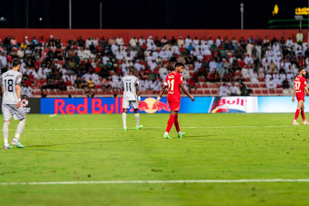 عشاق الكرة على موعد مع كأس السوبر القطري الإماراتي