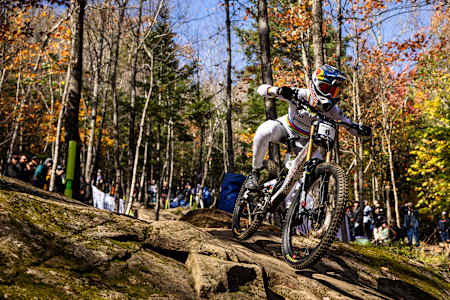 Jackson Goldstone actúa durante la carrera de la UCI Mountain Bike World Cup 2025 - Mont-Saint-Anne, Canadá, el 11 de octubre de 2025.