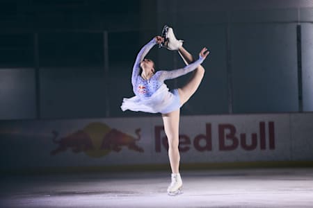 Isabeau Levito pozuje do portretu w The Rinks - Lakewood Ice w Lakewood, Kalifornia, USA, 18 lipca 2025 r. 