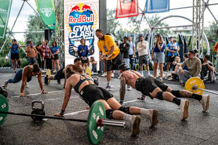 Οι συμμετέχοντες αθλητές του Red Bull Gym Clash World Final, στην Αθήνα