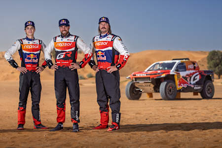 Seth Quintero, Henk Lategan und Toby Price starten in der Dakar 2026 für  Toyota Gazoo Racing.