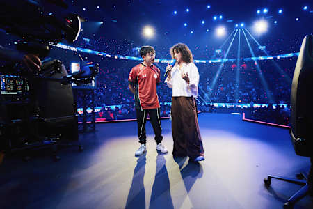 Giniiro interviewing BrokenBlade from G2 Esports at League Of Its Own on November 29, 2025 in Munich, Germany.