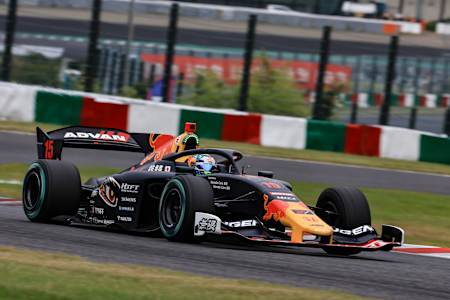 Ayumu Iwasa podczas wyścigu serii Super Formula