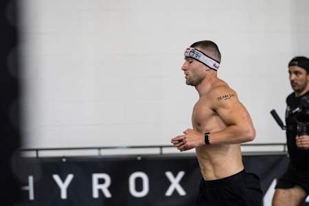 Jake Dearden races through Hyrox Chicago 2025, he later dropped out of the race.