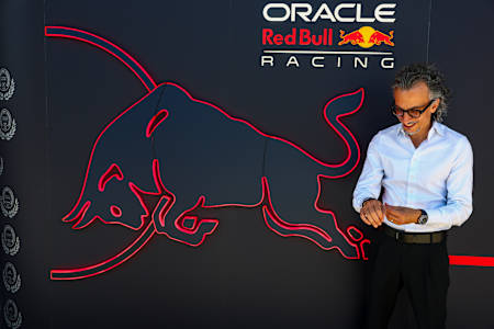 Sleeves up: Laurent Mekies gets to work at Oracle Red Bull Racing 