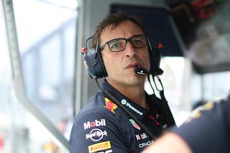 In Miami 2025, Oracle Red Bull Racing Technical Director Pierre Waché focuses on strategy at the Miami International Autodrome pit wall during F1 Grand Prix qualifying.