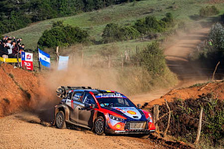 Thierry Neuville & Martijn Wydaeghe