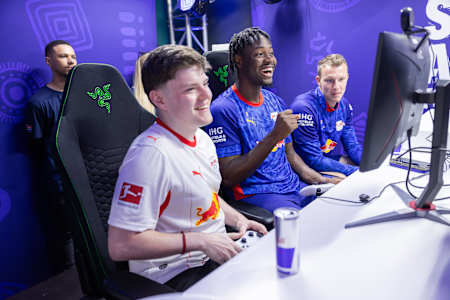Alfie „RedLac“ Calder während einer Gaming-Session beim Red Bull Diski Last Namba in Johannesburg, Südafrika, im Mai 2026