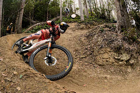 Jackson Goldstone s'entraîne au Red Bull Hardline au Maydena Bike Park, en Australie le 6 février 2026.