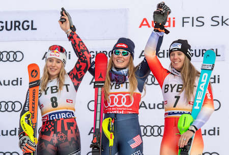  Lara Colturi, Mikaela Shiffrin and Camille Rast seen during the FIS Alpine Skiing World Cup at Hochgurgl in Sölden, Austria on November 23, 2025. 