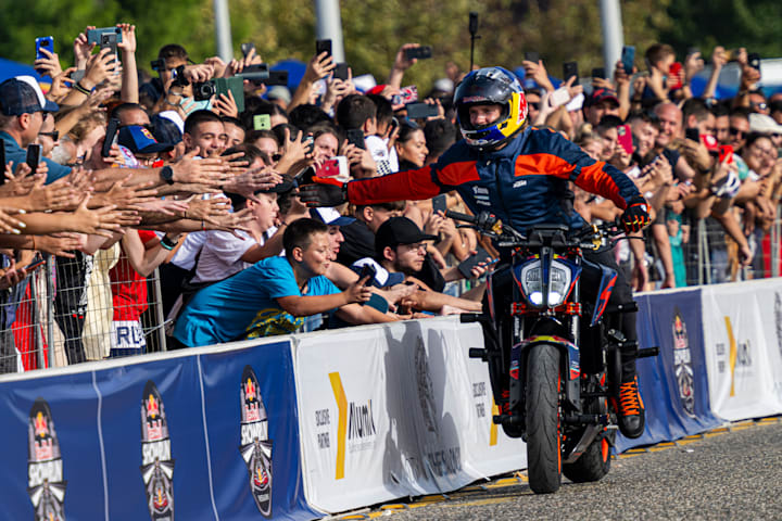 RED BULL SHOWRUN BY ALUMIL, Νέα Παραλία Θεσσαλονίκης, 23 Σεπτεμβρίου 2023.