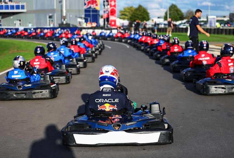 2015.01.01 |『スター・ウォーズ』とRed Bull Racingの出会い|Motorsports