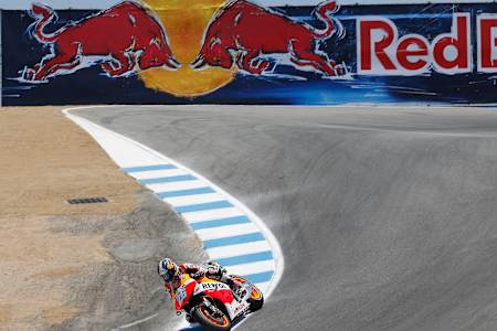 Laguna Seca: Dani Pedrosa fährt in die Corkscrew