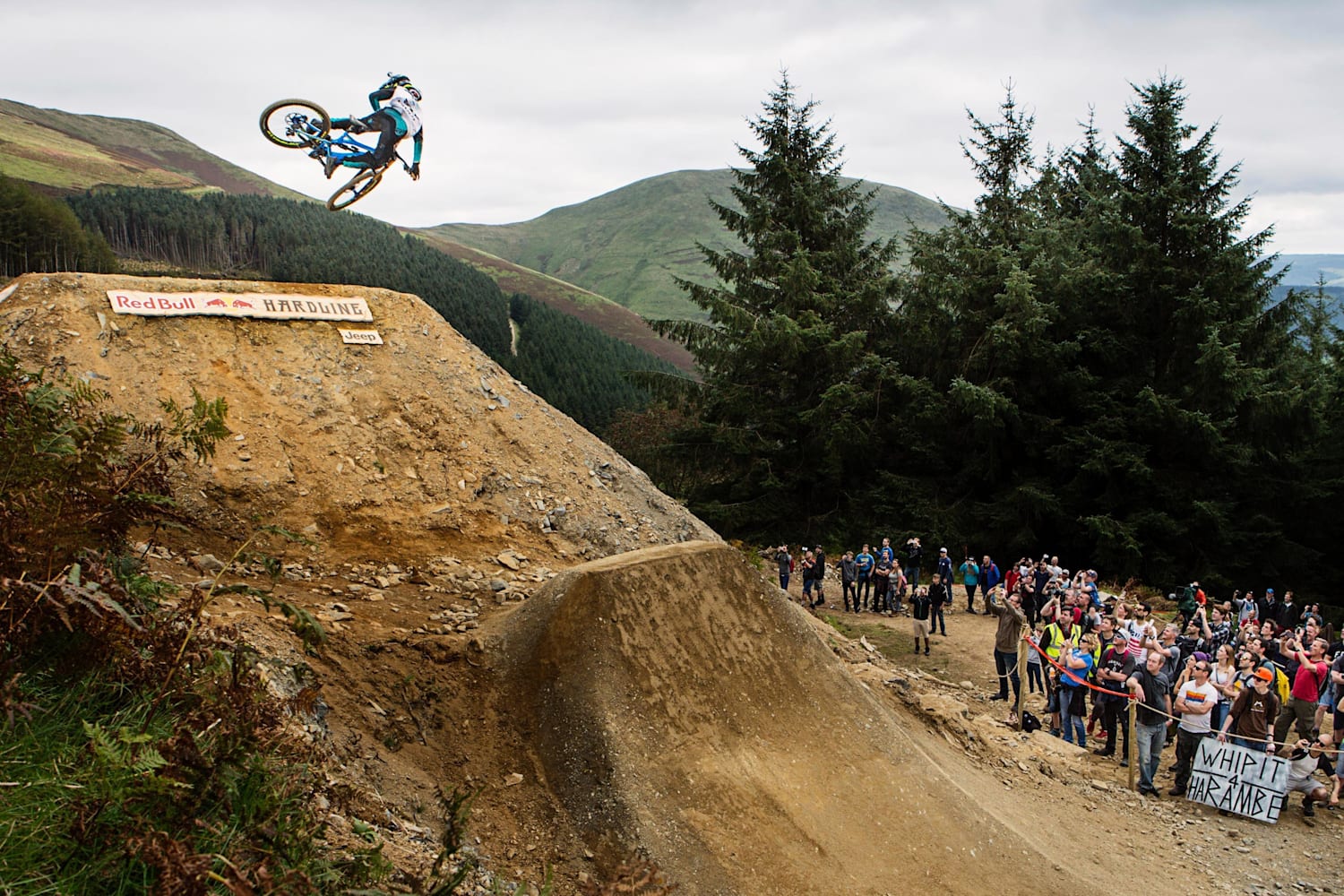 Vidéo La piste de VTT DH du Red Bull Hardline en GoPro